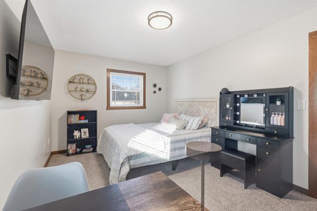 2408 16th Avenue S, Fargo, ND 58103