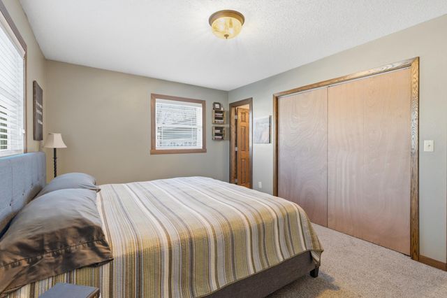 2408 16th Avenue S, Fargo, ND 58103