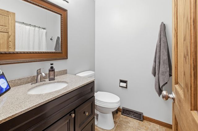 2408 16th Avenue S, Fargo, ND 58103