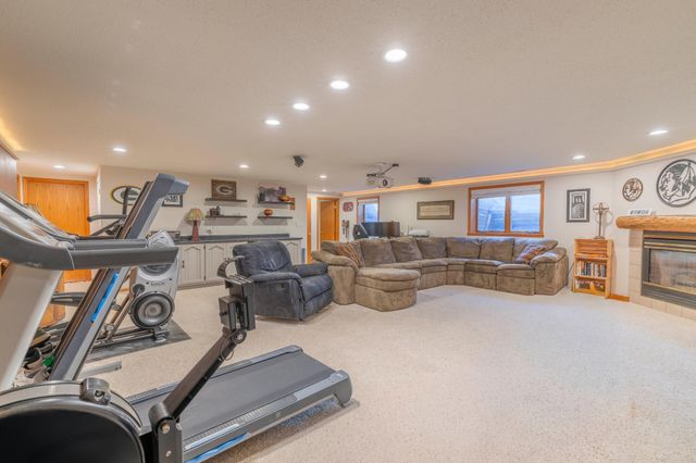 2408 16th Avenue S, Fargo, ND 58103