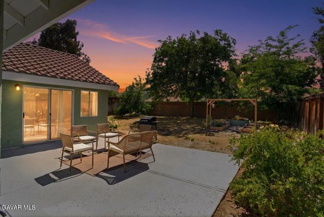 37115 Zinnia Street, Palmdale, CA 93550