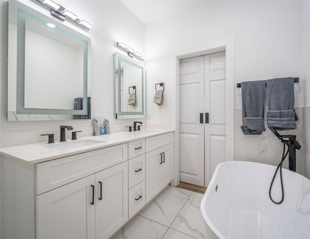 316 Thornton Road, Houston, TX 77018