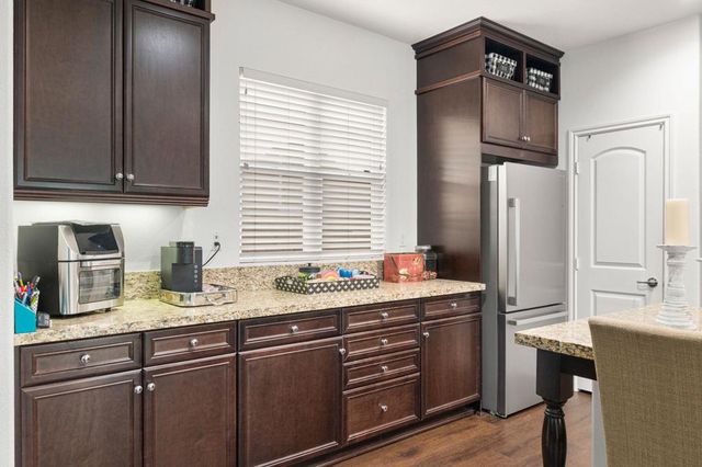 565 Via De La Paz, Palm Desert, CA 92211