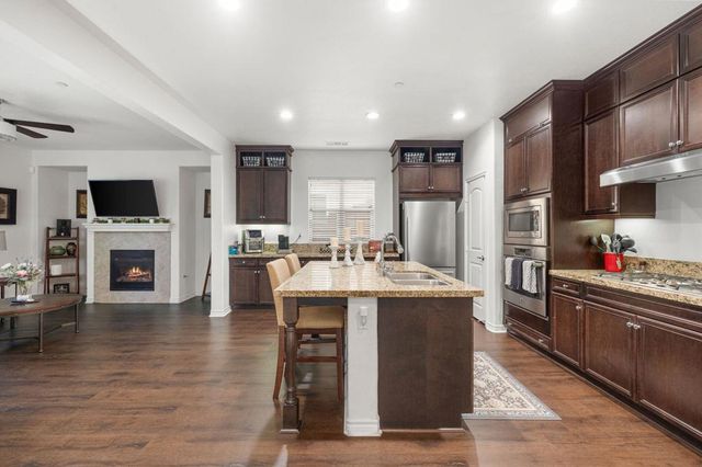 565 Via De La Paz, Palm Desert, CA 92211