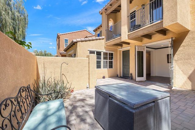 565 Via De La Paz, Palm Desert, CA 92211
