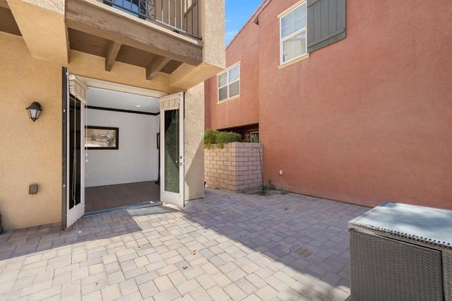 565 Via De La Paz, Palm Desert, CA 92211