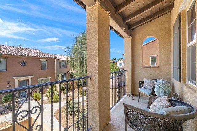 565 Via De La Paz, Palm Desert, CA 92211