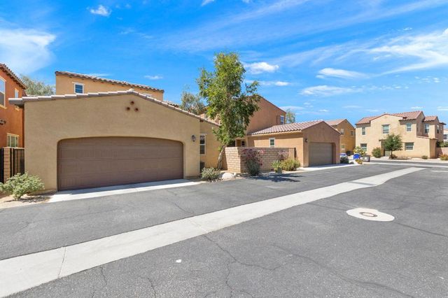 565 Via De La Paz, Palm Desert, CA 92211
