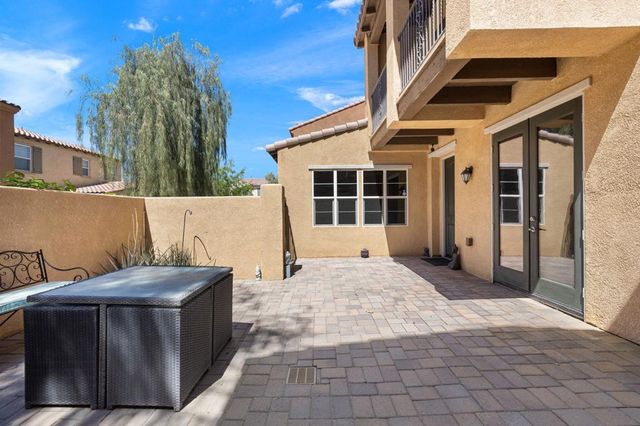 565 Via De La Paz, Palm Desert, CA 92211