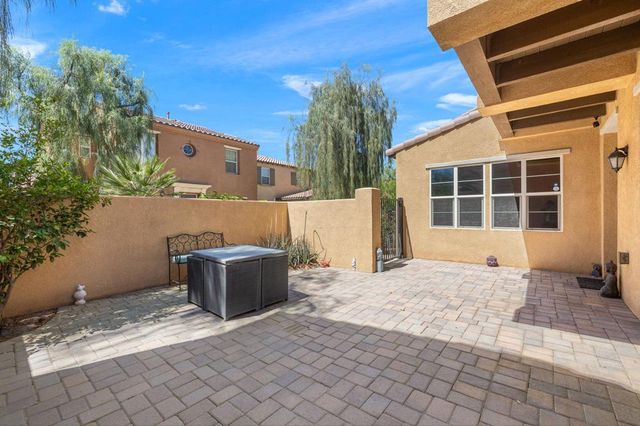 565 Via De La Paz, Palm Desert, CA 92211