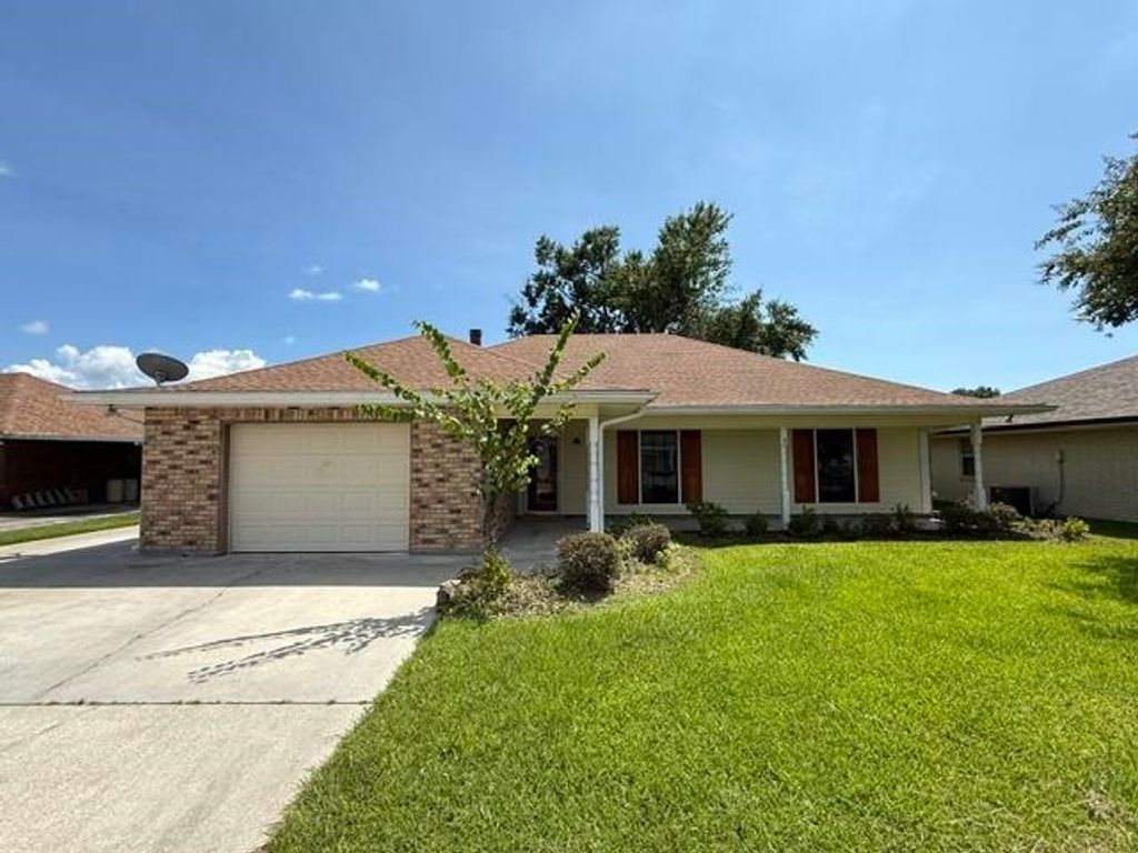 108 Maria Circle, Houma, LA 70360