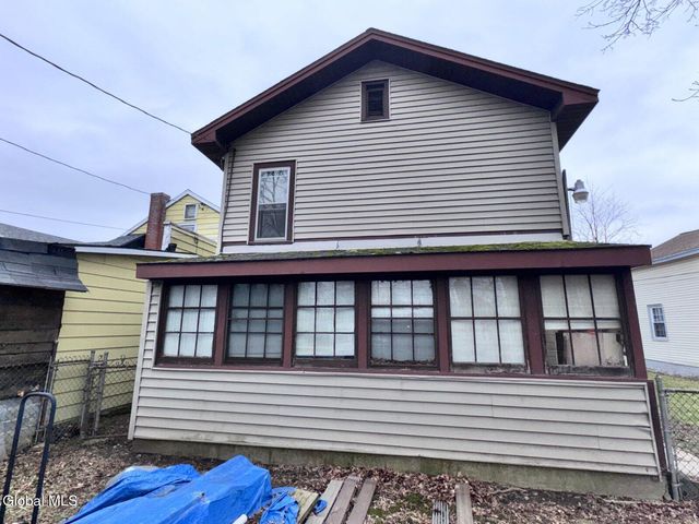 579 6th Avenue, Troy, NY 12182