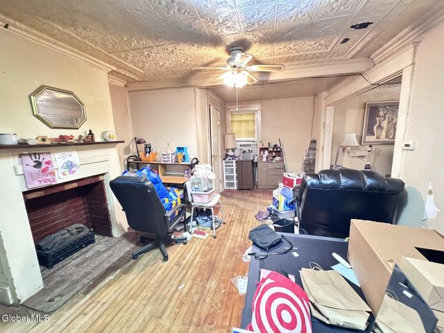 579 6th Avenue, Troy, NY 12182