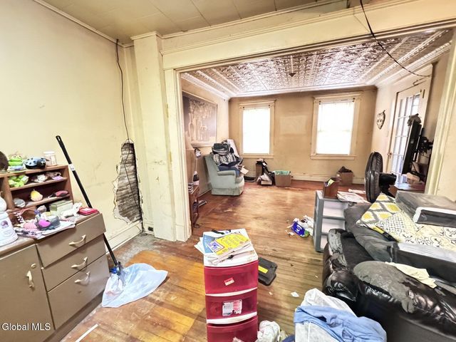 579 6th Avenue, Troy, NY 12182