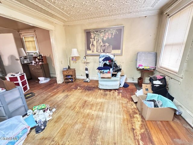 579 6th Avenue, Troy, NY 12182