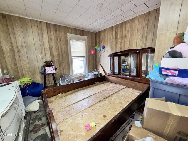 579 6th Avenue, Troy, NY 12182