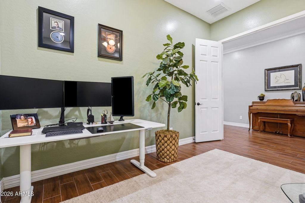 Image 13 of property listing at 4118 E MARLENE Drive, Gilbert, AZ 85296