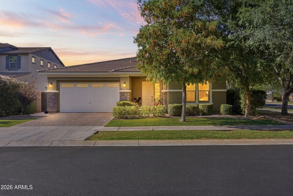 Image 9 of property listing at 4118 E MARLENE Drive, Gilbert, AZ 85296