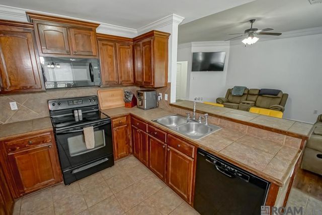 22775 Cabo Ln, Denham Springs, LA 70726
