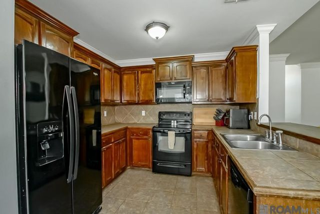 22775 Cabo Ln, Denham Springs, LA 70726