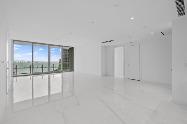 300 Biscayne Blvd Way 1103, Miami, FL 33131
