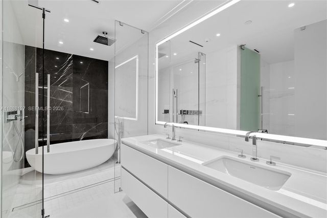 300 Biscayne Blvd Way 1103, Miami, FL 33131