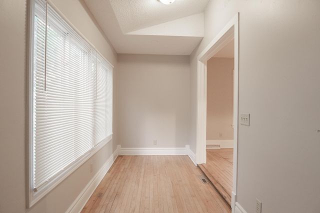 4007 Girard Ave N, Minneapolis, MN 55412