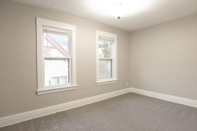 4007 Girard Ave N, Minneapolis, MN 55412