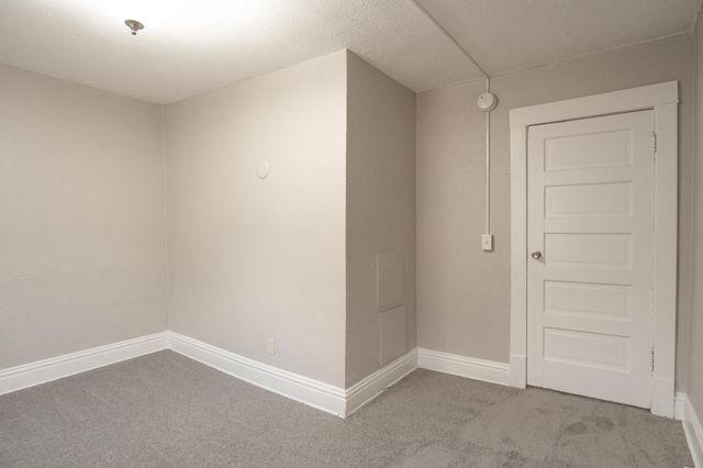 4007 Girard Ave N, Minneapolis, MN 55412