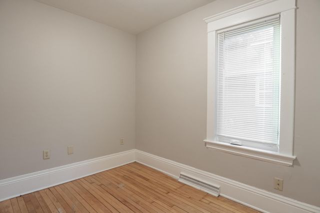 4007 Girard Ave N, Minneapolis, MN 55412