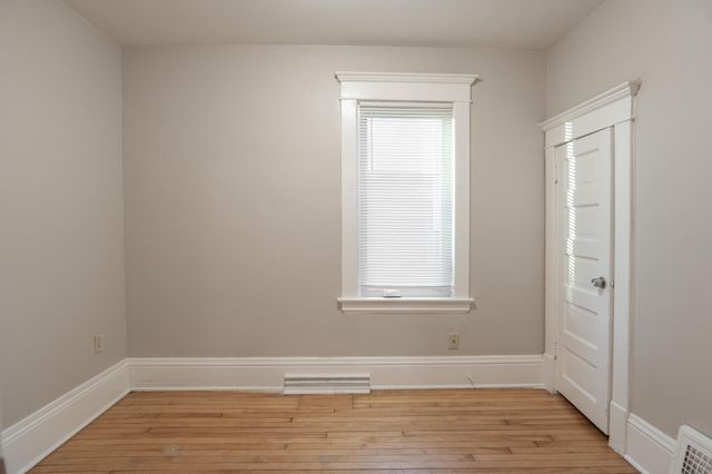 4007 Girard Ave N, Minneapolis, MN 55412