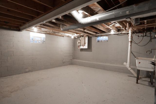 4007 Girard Ave N, Minneapolis, MN 55412