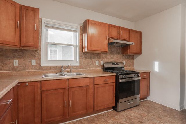 4007 Girard Ave N, Minneapolis, MN 55412