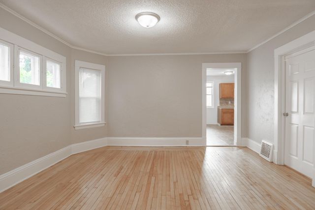 4007 Girard Ave N, Minneapolis, MN 55412