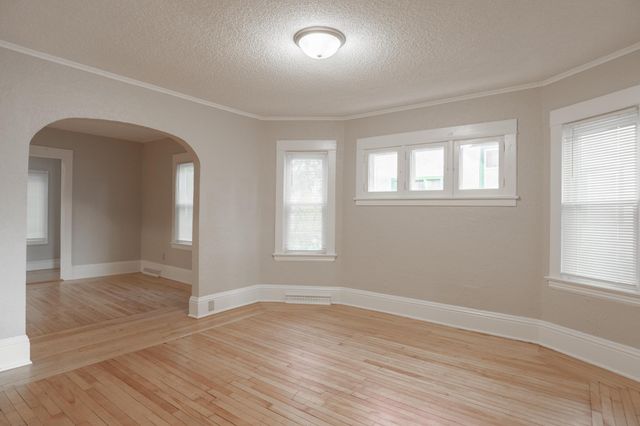 4007 Girard Ave N, Minneapolis, MN 55412