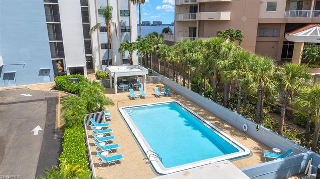 1901 Clifford ST 202, Fort Myers, FL 33901