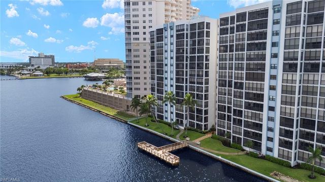 1901 Clifford ST 202, Fort Myers, FL 33901