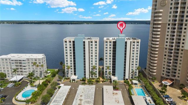 1901 Clifford ST 202, Fort Myers, FL 33901