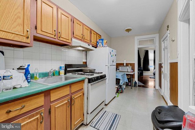 2903 SAINT PAUL ST, Baltimore, MD 21218