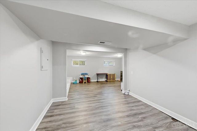 2343 Fairgreen Drive, Green Twp, OH 45238