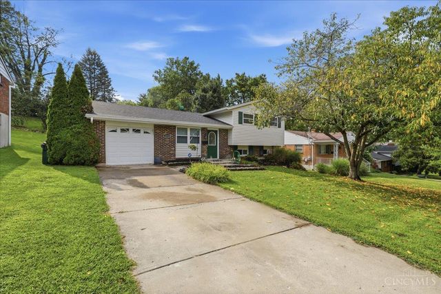 2343 Fairgreen Drive, Green Twp, OH 45238