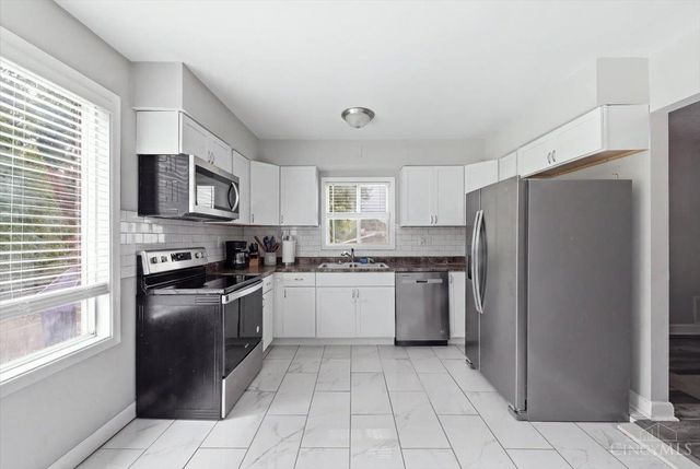 2343 Fairgreen Drive, Green Twp, OH 45238