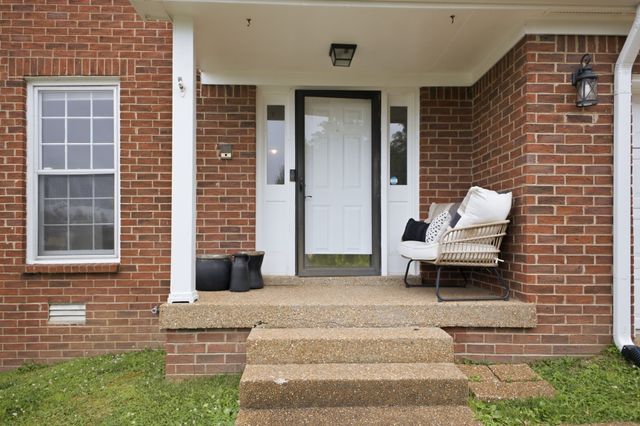 7033 Clearview Cir, Brentwood, TN 37027