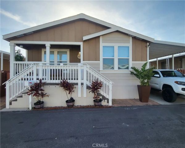20652 Lassen 99, Chatsworth, CA 91311