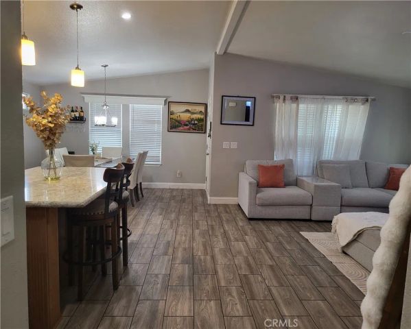 20652 Lassen 99, Chatsworth, CA 91311