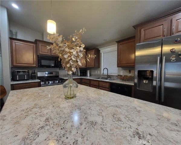 20652 Lassen 99, Chatsworth, CA 91311