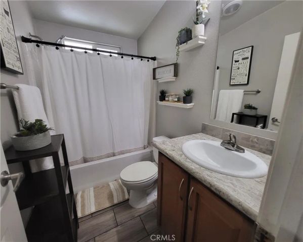 20652 Lassen 99, Chatsworth, CA 91311