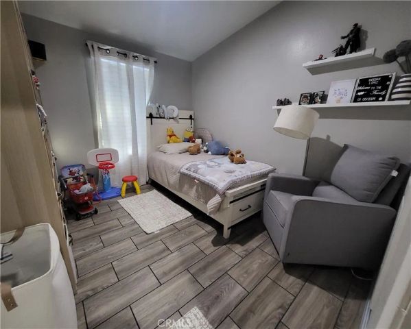 20652 Lassen 99, Chatsworth, CA 91311