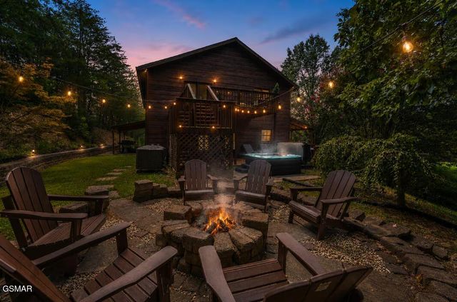 2489 Upper Middle Creek Road, Sevierville, TN 37876