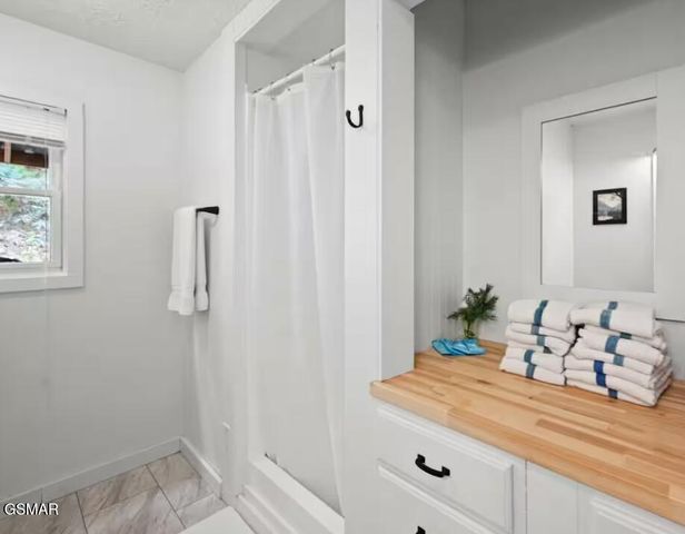 2489 Upper Middle Creek Road, Sevierville, TN 37876